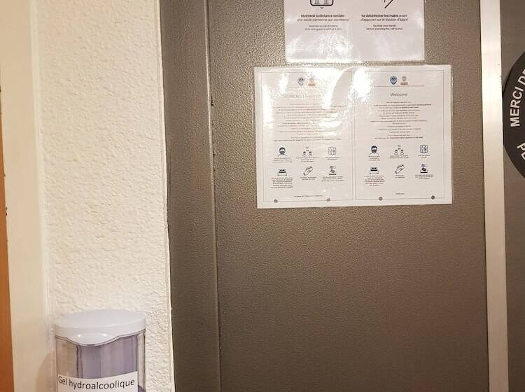 B&B HOTEL Chartres Centre Cathédrale