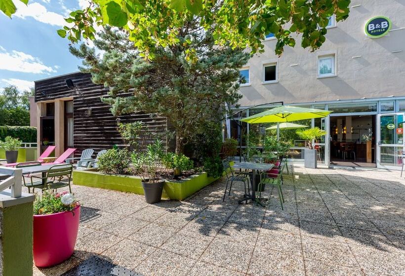 B&B HOTEL Chartres Centre Cathédrale