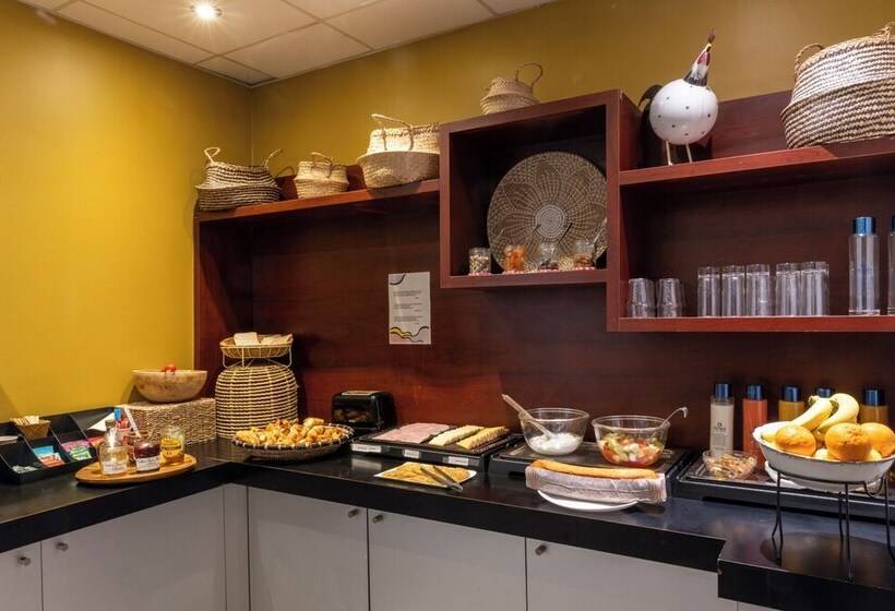 ホテル Accueil Paris Pigalle Montmartre