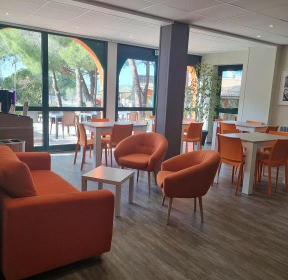 فندق Ace Hôtel Travel Fabrègues   A9 Montpellier Sud