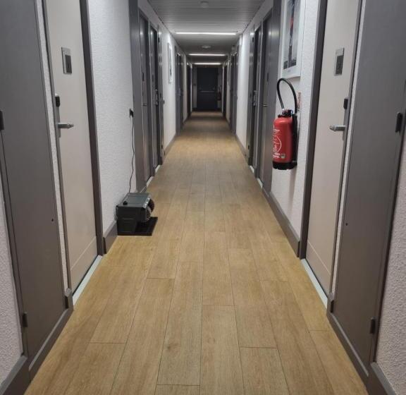 فندق Ace Hôtel Travel Fabrègues   A9 Montpellier Sud