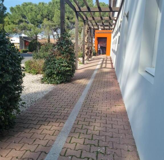 فندق Ace Hôtel Travel Fabrègues   A9 Montpellier Sud