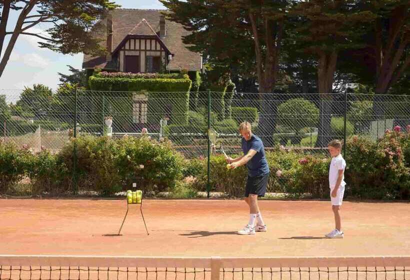 בית מלון כפרי Barriere L Hermitage