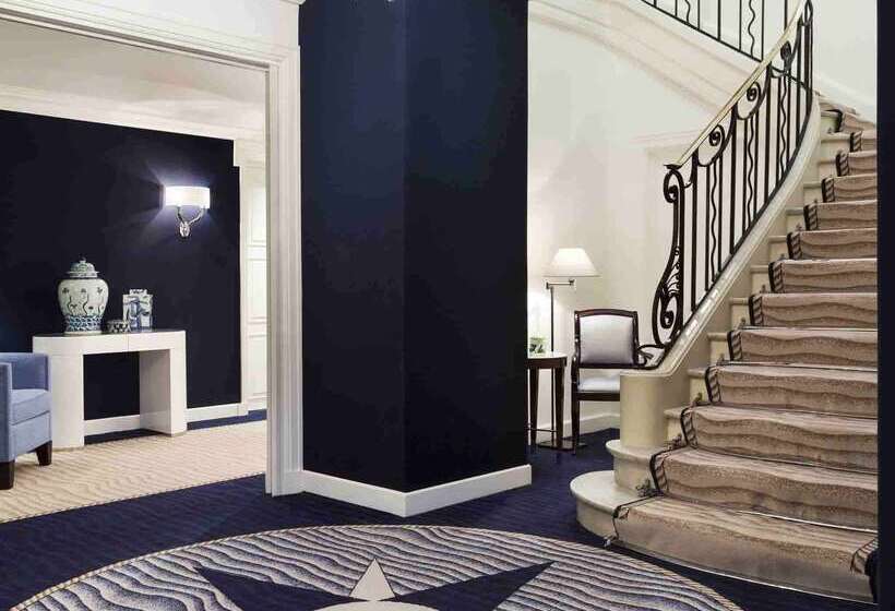 בית מלון כפרי Barriere L Hermitage