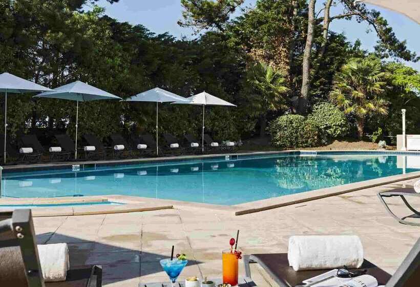 בית מלון כפרי Barriere L Hermitage