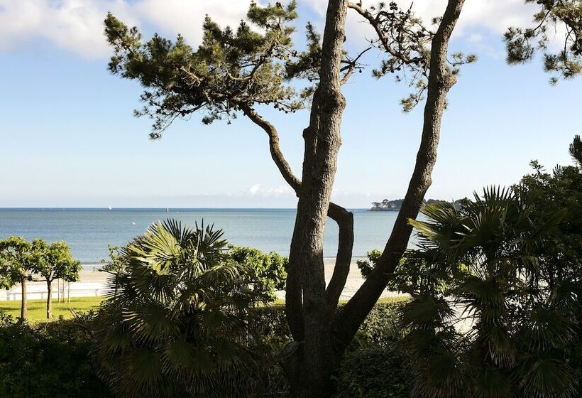 בית מלון כפרי Barriere L Hermitage