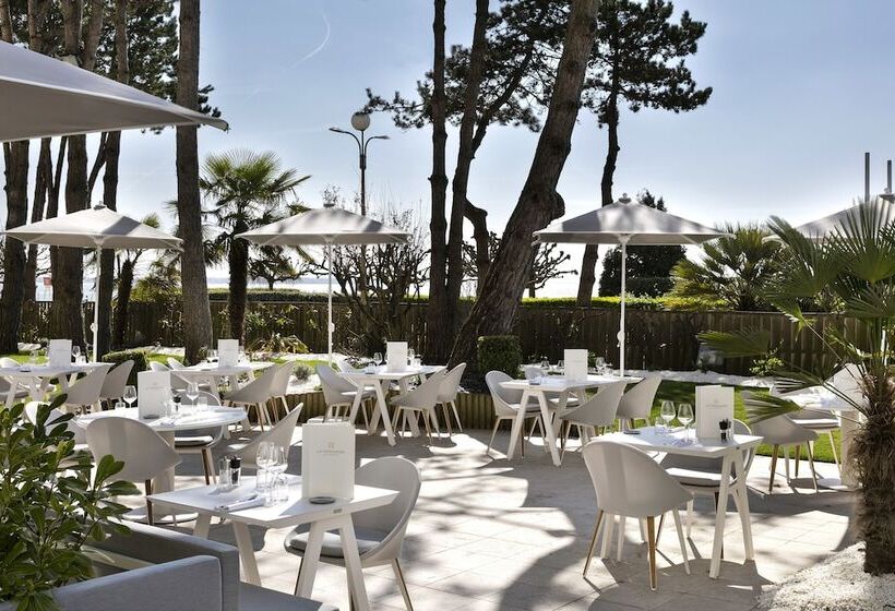 בית מלון כפרי Barriere L Hermitage