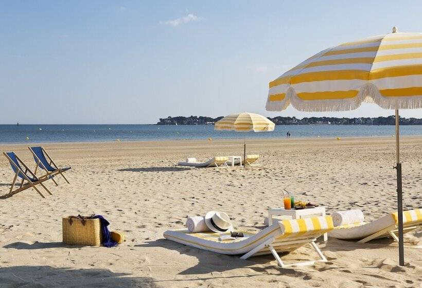 בית מלון כפרי Barriere L Hermitage