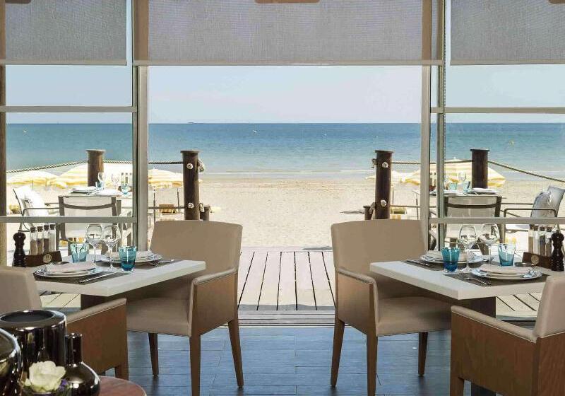 בית מלון כפרי Barriere L Hermitage