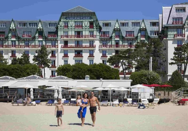 בית מלון כפרי Barriere L Hermitage