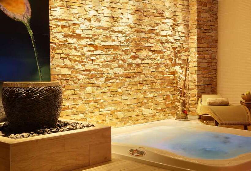 酒店 Best Western Premier Le Patio Des Artistes Wellness Jacuzzi