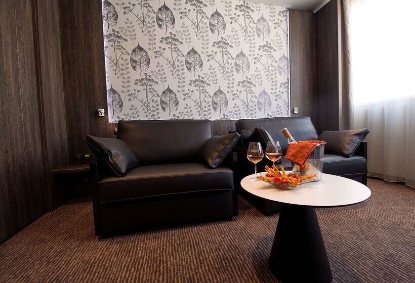 酒店 Best Western Premier Le Patio Des Artistes Wellness Jacuzzi