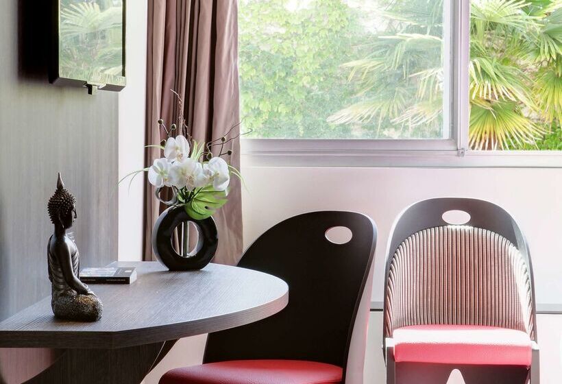 酒店 Best Western Premier Le Patio Des Artistes Wellness Jacuzzi