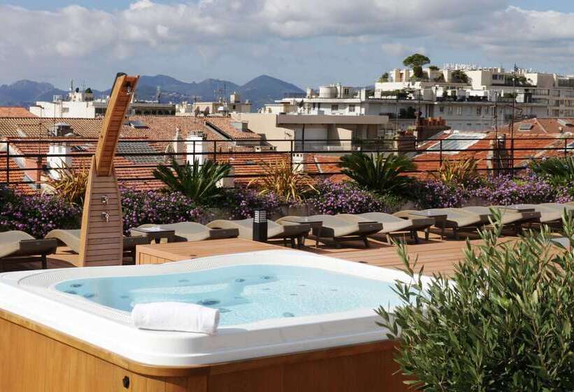 酒店 Best Western Premier Le Patio Des Artistes Wellness Jacuzzi