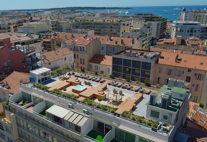 酒店 Best Western Premier Le Patio Des Artistes Wellness Jacuzzi