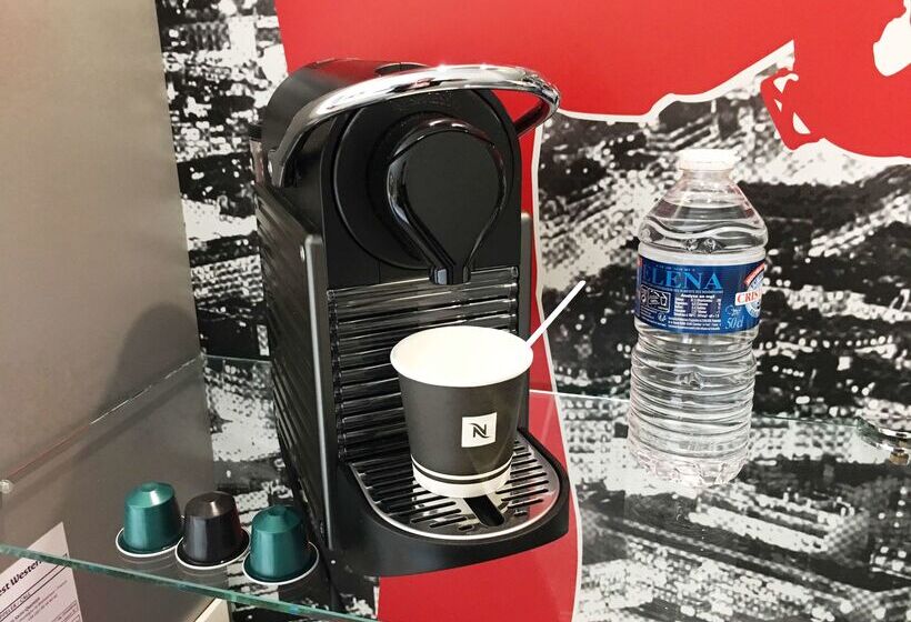 ホテル Hôtel Inn Design Paris Saint Quentin