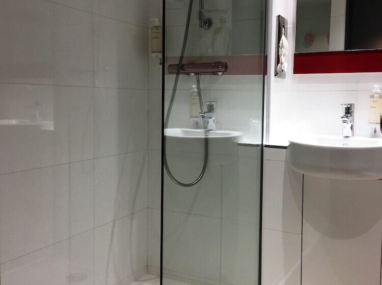 ホテル Hôtel Inn Design Paris Saint Quentin