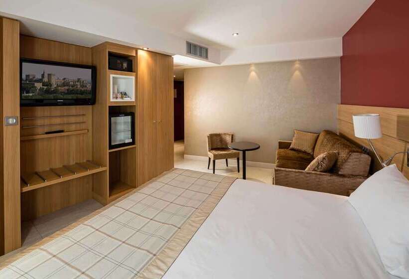 هتل Best Western Plus Le Lavarin