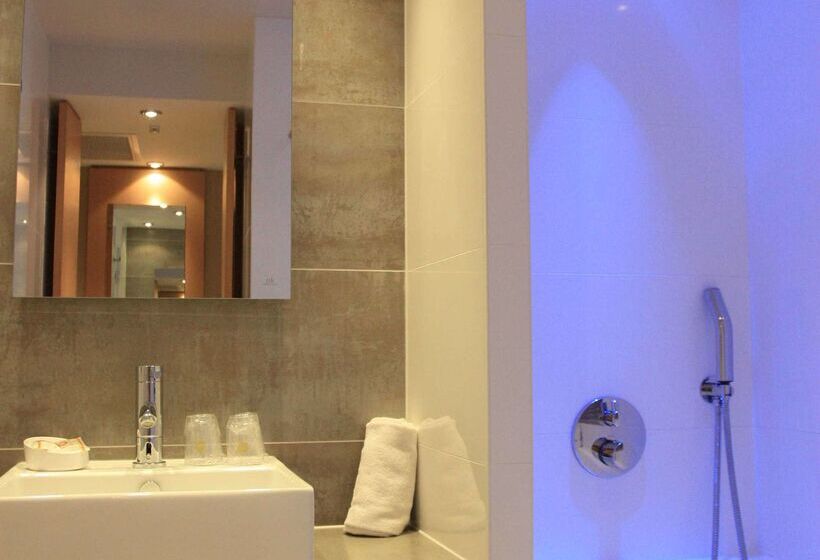 هتل Best Western Plus Le Lavarin