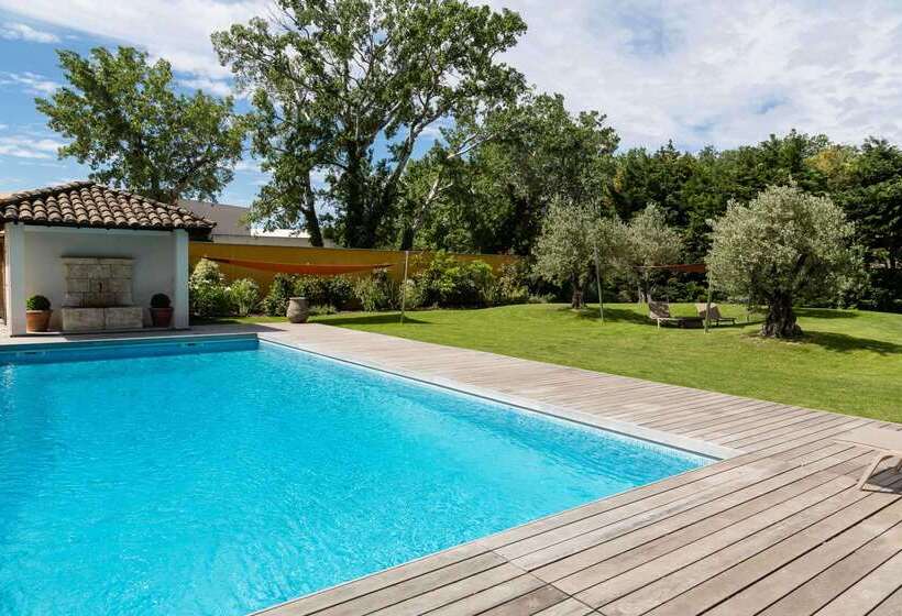 هتل Best Western Plus Le Lavarin