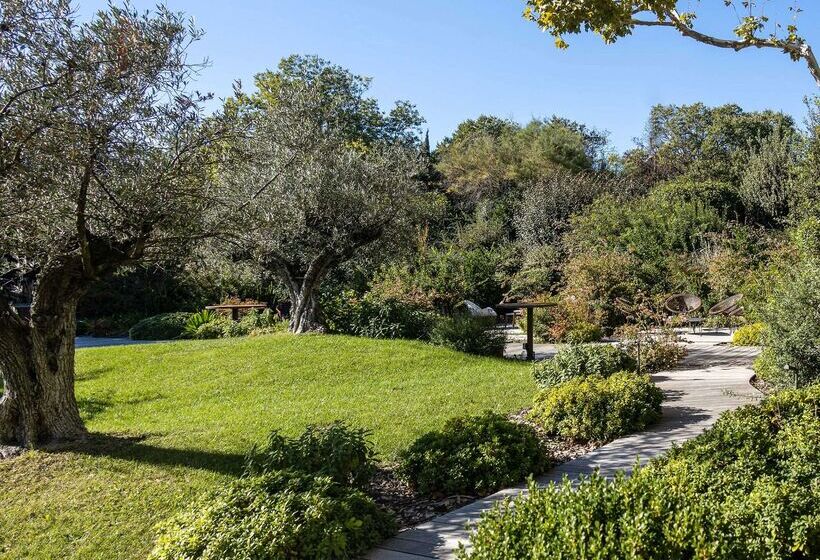 هتل Best Western Plus Le Lavarin