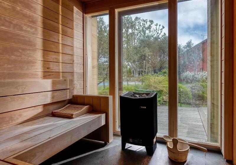 هتل Best Western Plus Le Lavarin