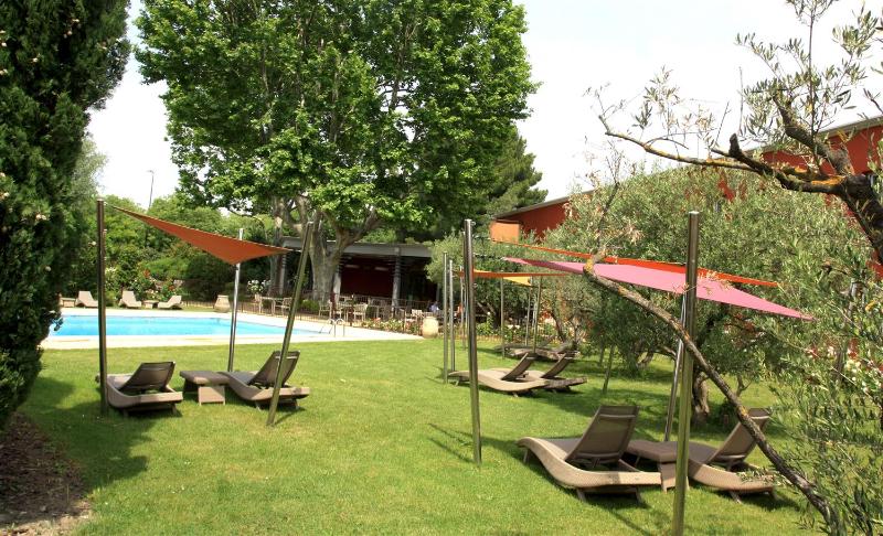 هتل Best Western Plus Le Lavarin