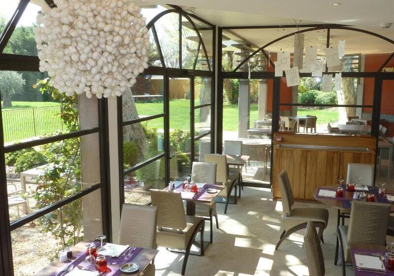 هتل Best Western Plus Le Lavarin