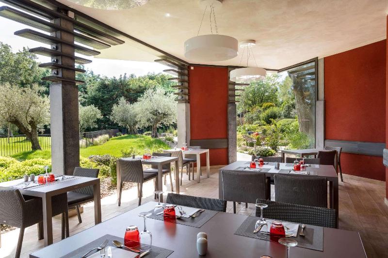 هتل Best Western Plus Le Lavarin