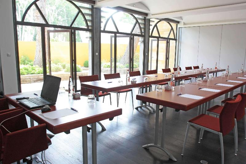 هتل Best Western Plus Le Lavarin