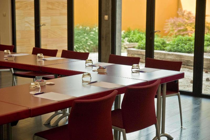 هتل Best Western Plus Le Lavarin