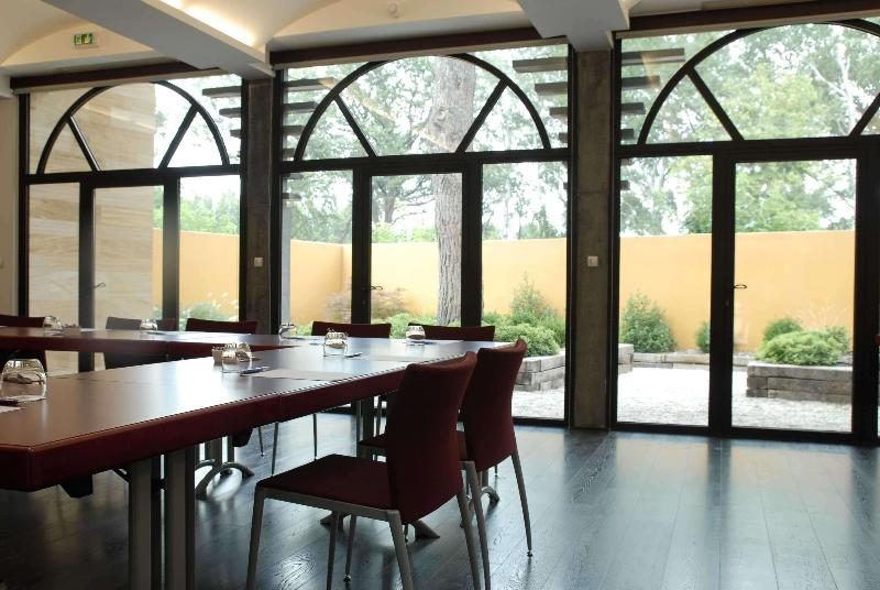 هتل Best Western Plus Le Lavarin