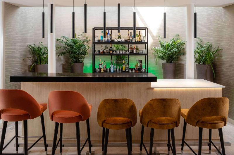 هتل Best Western Plus Le Lavarin