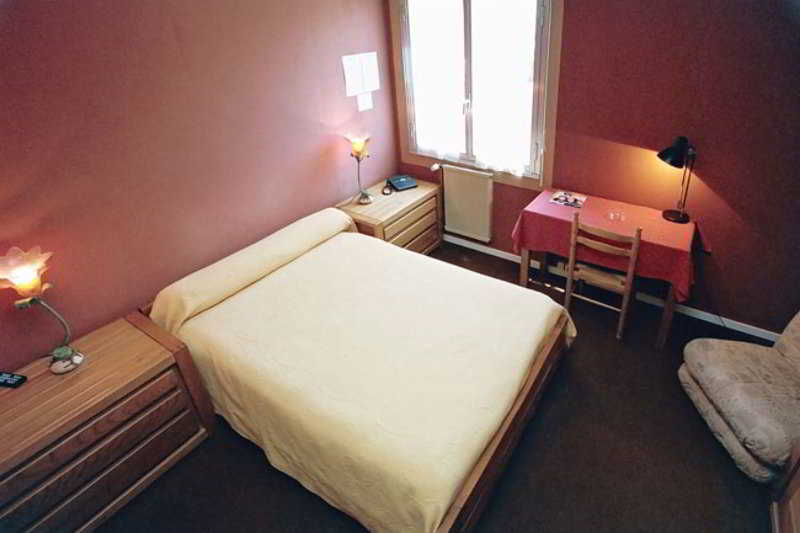 Brit Hotel L Arrivée Guingamp