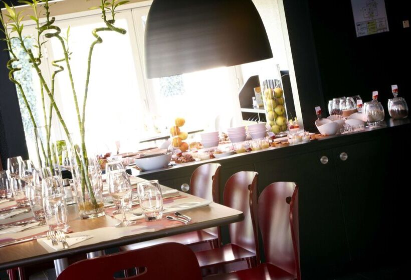 Отель Campanile Agen