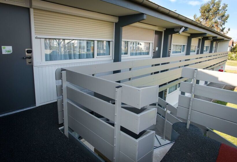 Отель Campanile Agen