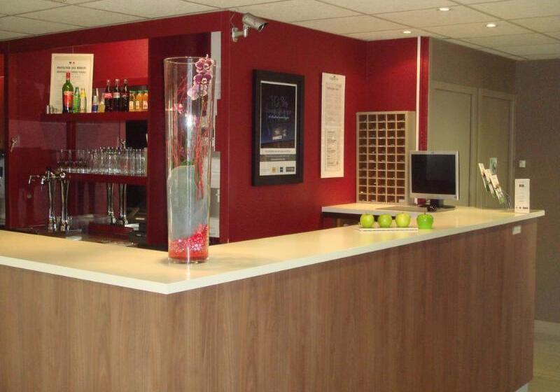 Отель Campanile Agen