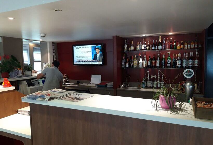 호텔 Campanile Aixlesbains