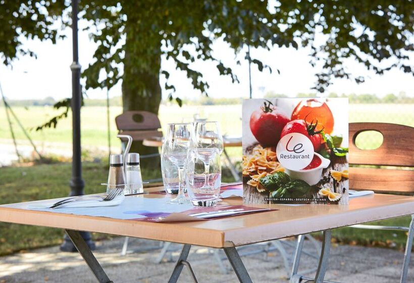 ホテル Campanile Alençon