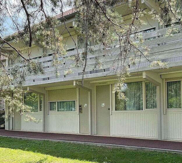 هتل Campanile Bordeaux Nord Le Lac