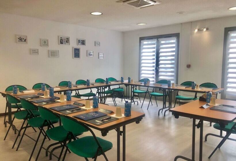 فندق Campanile Bourg En Bresse ~ Viriat