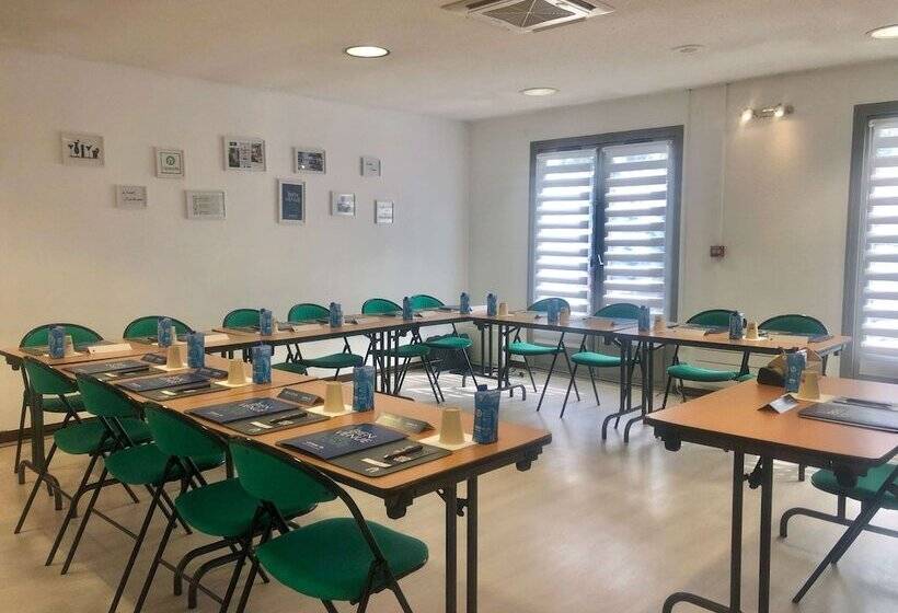 فندق Campanile Bourg En Bresse ~ Viriat