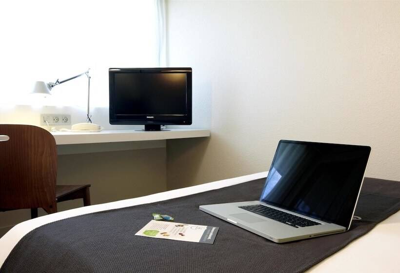 בית מלון כפרי Campanile Brest   Gouesnou Aeroport