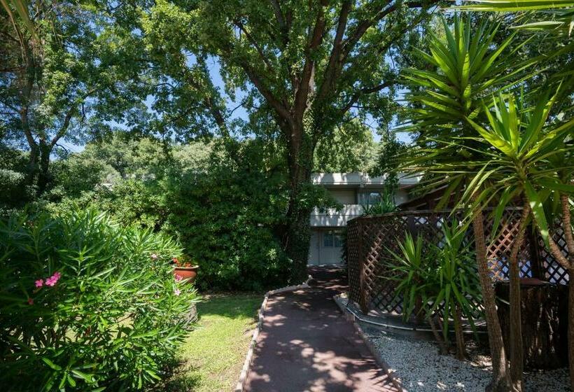 호텔 Campanile Cannes Ouest  Mandelieu