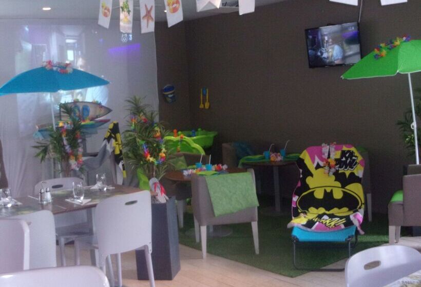 Campanile Hotel Chantilly