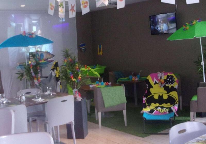 Campanile Hotel Chantilly