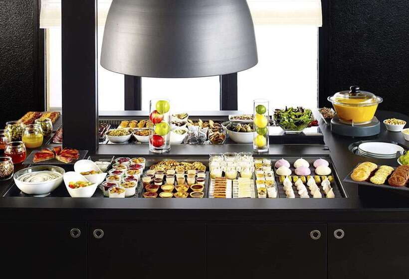 Отель The Originals City, Hôtel A Pic, Cherbourg