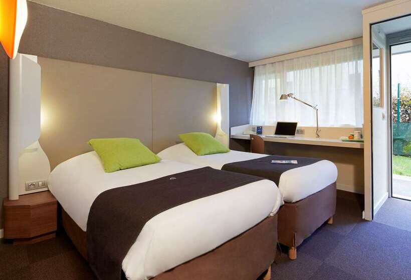 Отель Campanile Clermont Ferrand Le Brezet