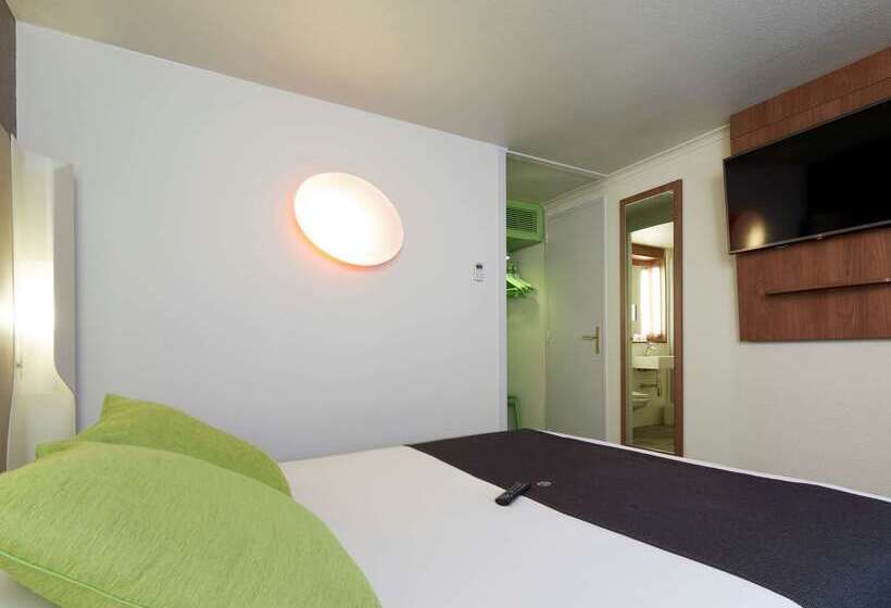 ホテル Campanile Clermont Ferrand Le Brezet