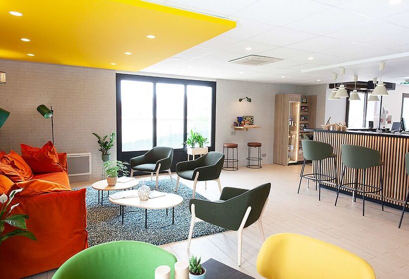 ホテル Campanile Clermont Ferrand Le Brezet